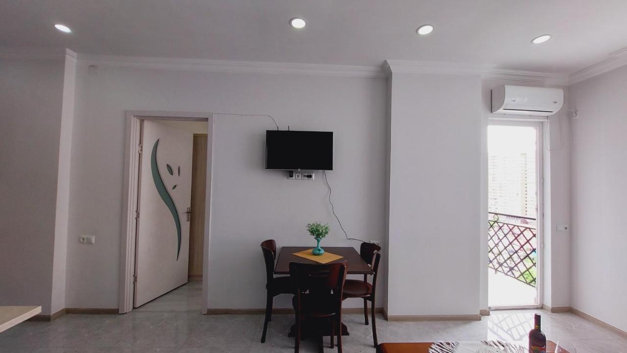 Irakli Sweet Home Батумі Екстер'єр фото